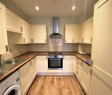 Hamilton Court, Fernhill Road, Blackwater, GU17 - Photo 4