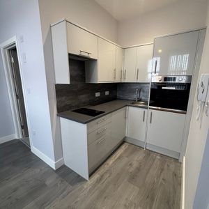 Studio Flat, Rimrose Road, L20 - Photo 2