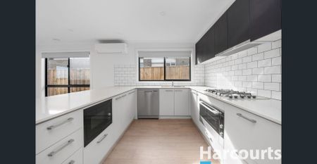 Generous Family Home Near To Park - Photo 4