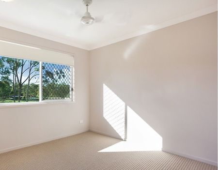 MODERN HOME IN CONVENTIENCE LOCATION - Photo 5