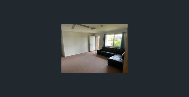 Spacious Three Bedroom Home in Prime Buddina Location! - Photo 1