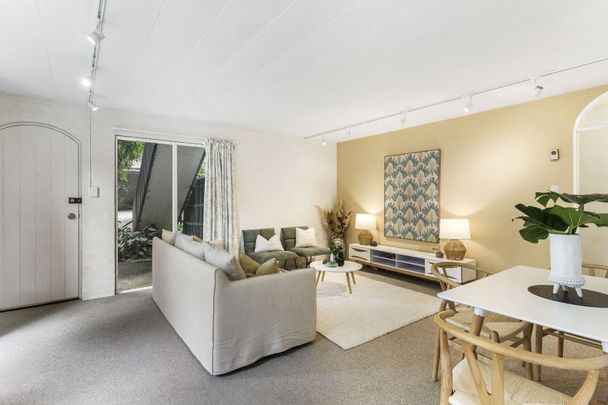 An urban sanctuary in the heart of Epsom - Photo 1