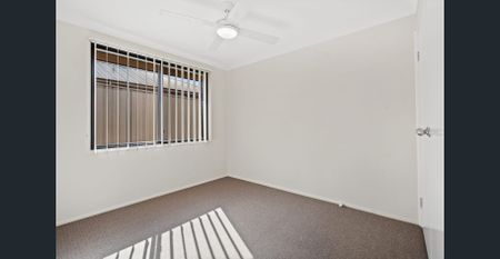 IMMACULATE FAMILY HOME! - Photo 2