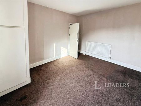 3 bedroom detached house to rent - Photo 3
