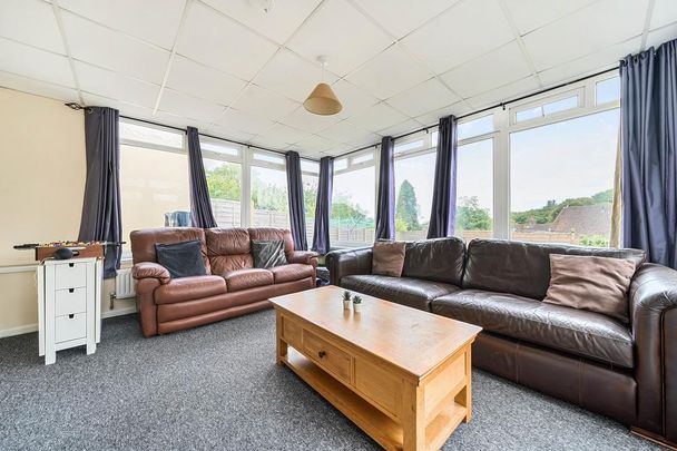 8 bedroom semi-detached house to rent - Photo 1