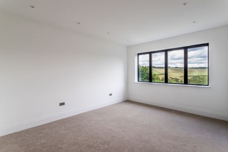 4 bedroom detached house to rent - Photo 4