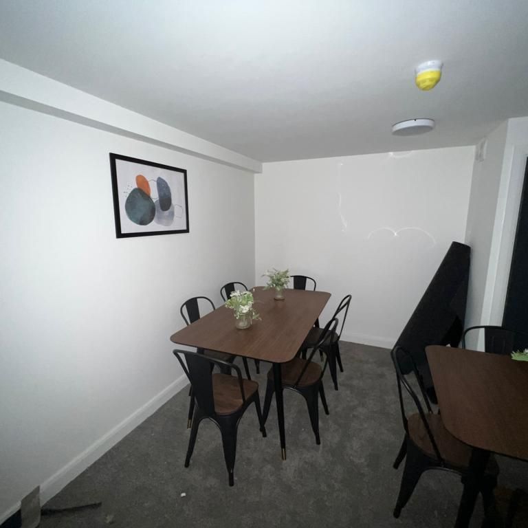 1 bed house share to rent in Church Street, Burnley, BB11 - Photo 1