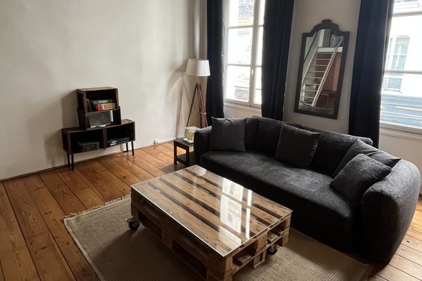 Location Appartement 2 pièces 56m² PARIS 1er - Photo 1