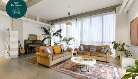 Brilliant location + NY feel - Photo 5