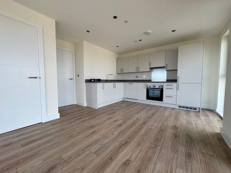 2 bedroom apartment to rent - Photo 5
