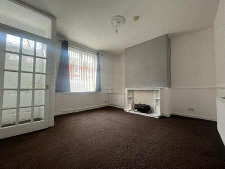 3 bedroom terraced house to rent - Photo 3