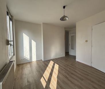 Location Appartement 3 pièces 45m² SAUMUR 49400 - Photo 1