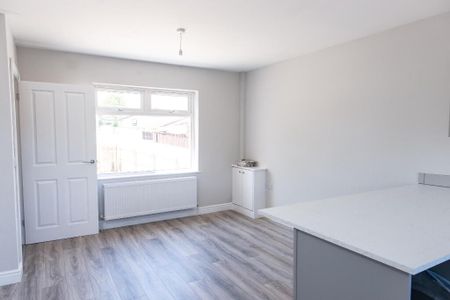 1a Leven Crescent, Belfast, BT5 7DZ - Photo 3