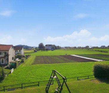 Ruhige 3.5-Zimmer-Maisonettewohnung mit Balkon und Cheminée - Photo 2