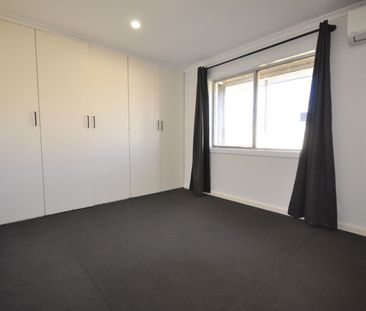 Room to Relax, Entertain & Enjoy - Spacious 3x1 Family Home - Photo 5