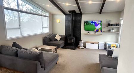 THE PERFECT FAMILY HOME - Photo 4