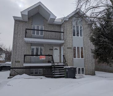 2 Min. Du Faubourg Boisbriand - Photo 1