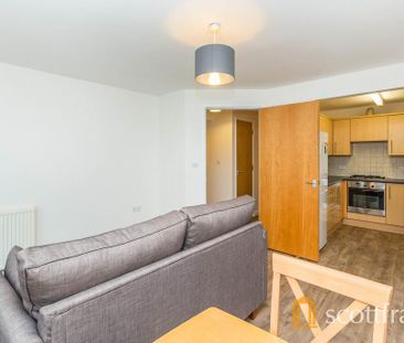 2 bedroom flat to rent - Photo 1