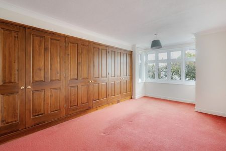 3 Bed House - Photo 4