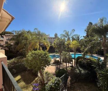 Alquiler de casa o chalet en Calle Luis Morales - Photo 2