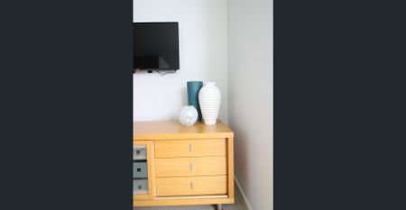 'The Perfect Base for My Time in Melbourne!" - Photo 3