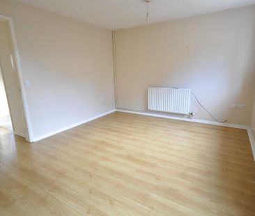 2 bedroom end of terrace house to rent - Photo 1