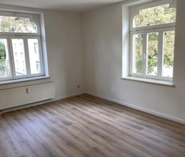 HELLE 2- ZIMMERWOHNUNG MIT SÜDBALKON UND STELLPLATZ - Photo 1