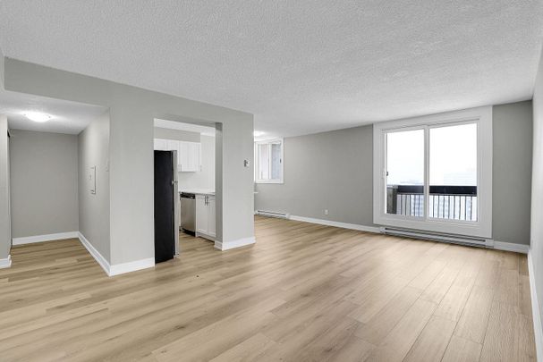 2935 Richmond Road, Ottawa, ON - Photo 1