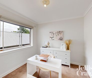 6/37 Ruskin Street, Elwood - Photo 2