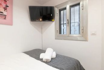 Carrer de les Beates, Barcelona, Catalonia 08003