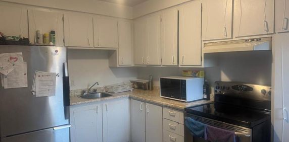 4 et de mi a louer mai ou juillet , eau chaude chauffage inclus a longueuil - Photo 2