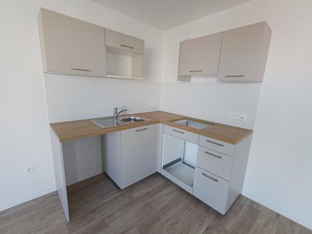 location Appartement T3 DE 65.8m² À BOBIGNY - Photo 3