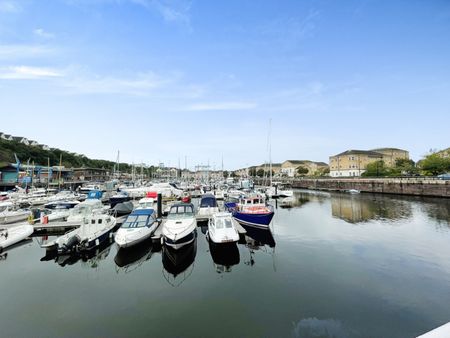 Plas St Pol De Leon, Penarth Marina, Penarth - Photo 2