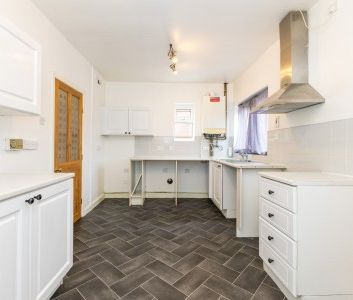 Logwood Avenue, Wigan, WN5 9RG - Photo 4