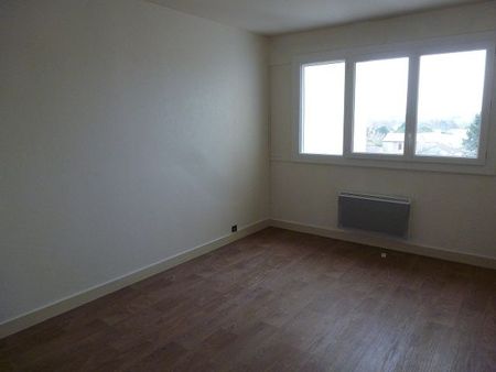 Location Appartement 2 pièces 51m² ANGOULEME 16000 - Photo 3