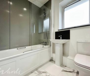 2 bedroom semi-detached house to rent - Photo 2