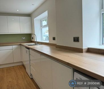 1 bedroom in a house share to rent - Photo 6