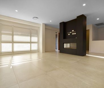 SENSATIONAL FAMILY HOME! - Photo 1