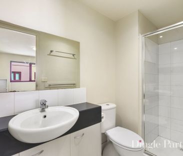CENTRAL LEAFY CARLTON LOCATION! - Photo 3