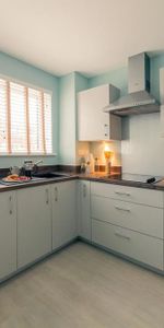 2 bedroom retirement property to rent - Photo 3