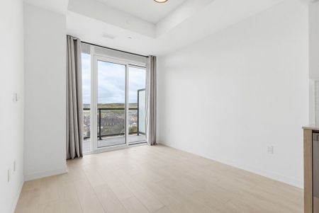 For Lease - 4878 Powers Common Unit# D904, Burlington, Ontario - Photo 3