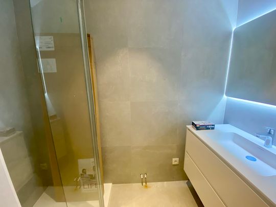 Appartement te huur - Photo 1