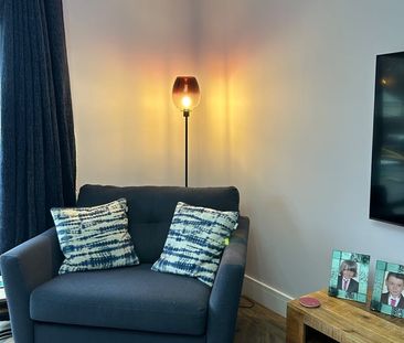 Room in a Shared House, Kathleen Road, SO19 - Photo 2