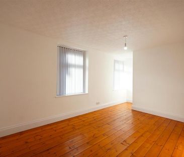 3 bedroom end of terrace house to rent - Photo 6