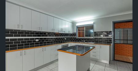 Modern Low Set Home! - Photo 5