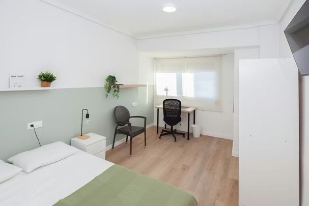 Avinguda de Peris i Valero, Valencia, Valencian Community 46005 - Photo 1