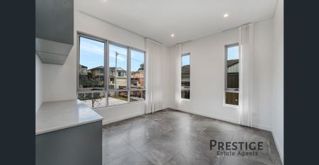 Sophisticated Family home! - Photo 3