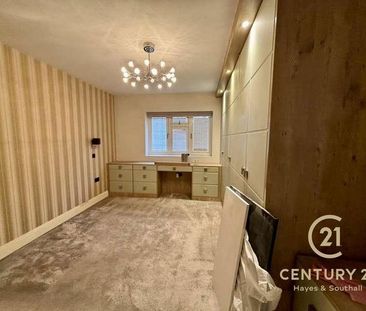 Domers Wells Lane, UB1 - Photo 5