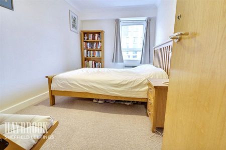 2 bedroom apartment to rent - Photo 5