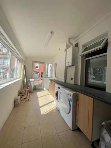 Room in a Shared House, Pennington Street, LS6 - Photo 5